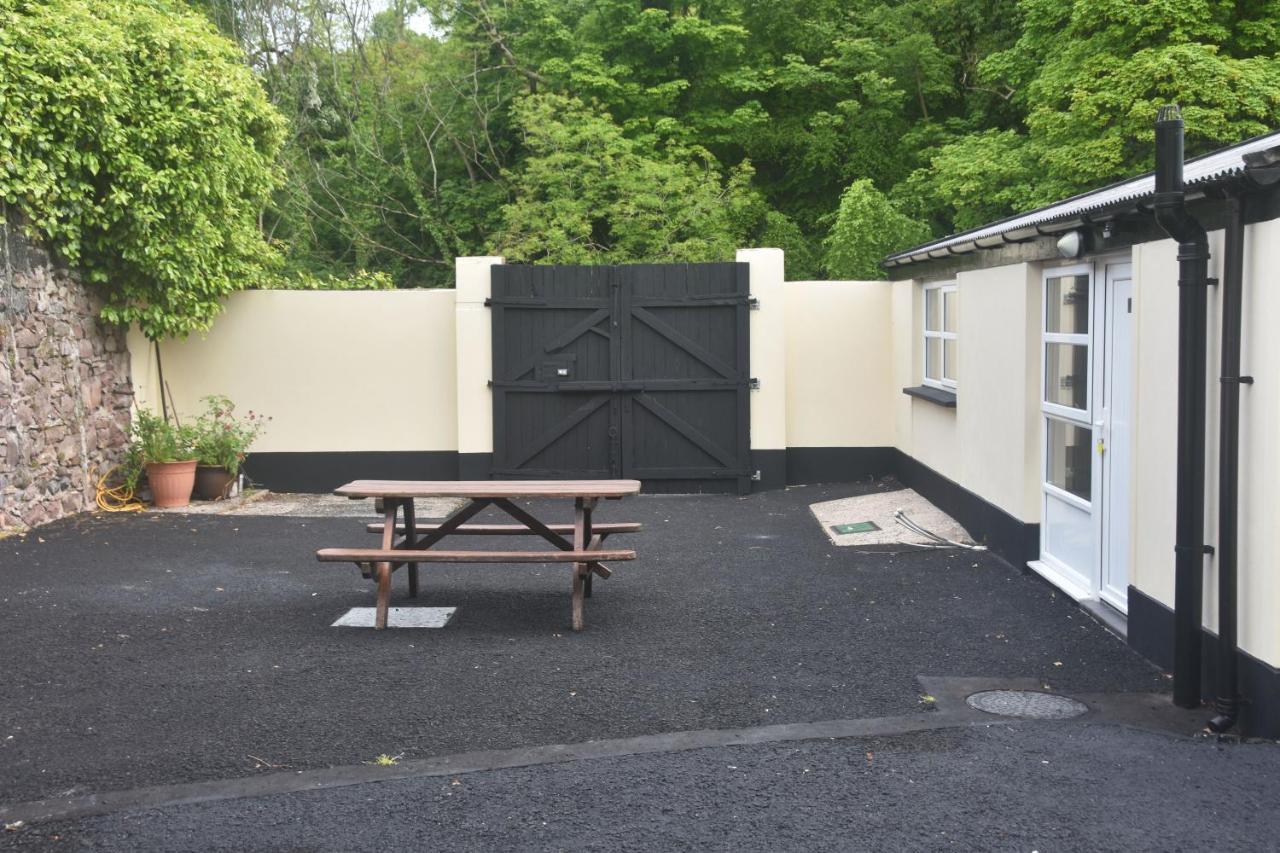 The Village Bed And Breakfast Cushendall Exterior photo